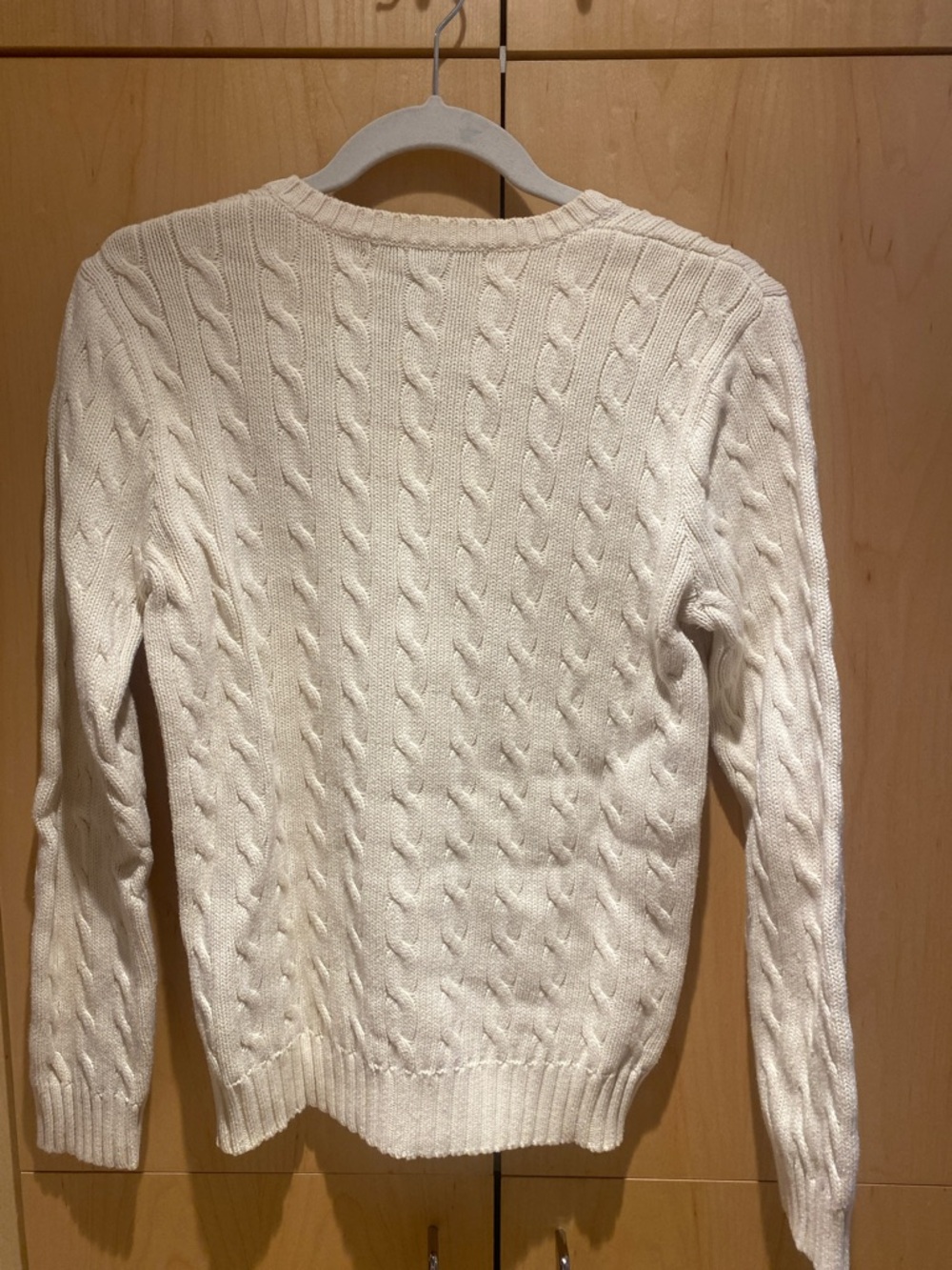 Ralph Lauren Cream Cable V-Neck Sweater with Navy Polo Emblem - Picture 2 of 2